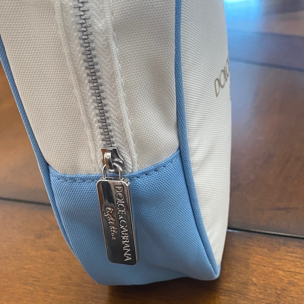 Dolce & Gabbana White and Blue Perfume Travel Pouch - Picture 4 of 10